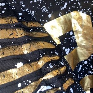 Vibrant #23 black w/silver splatter & flashy gold